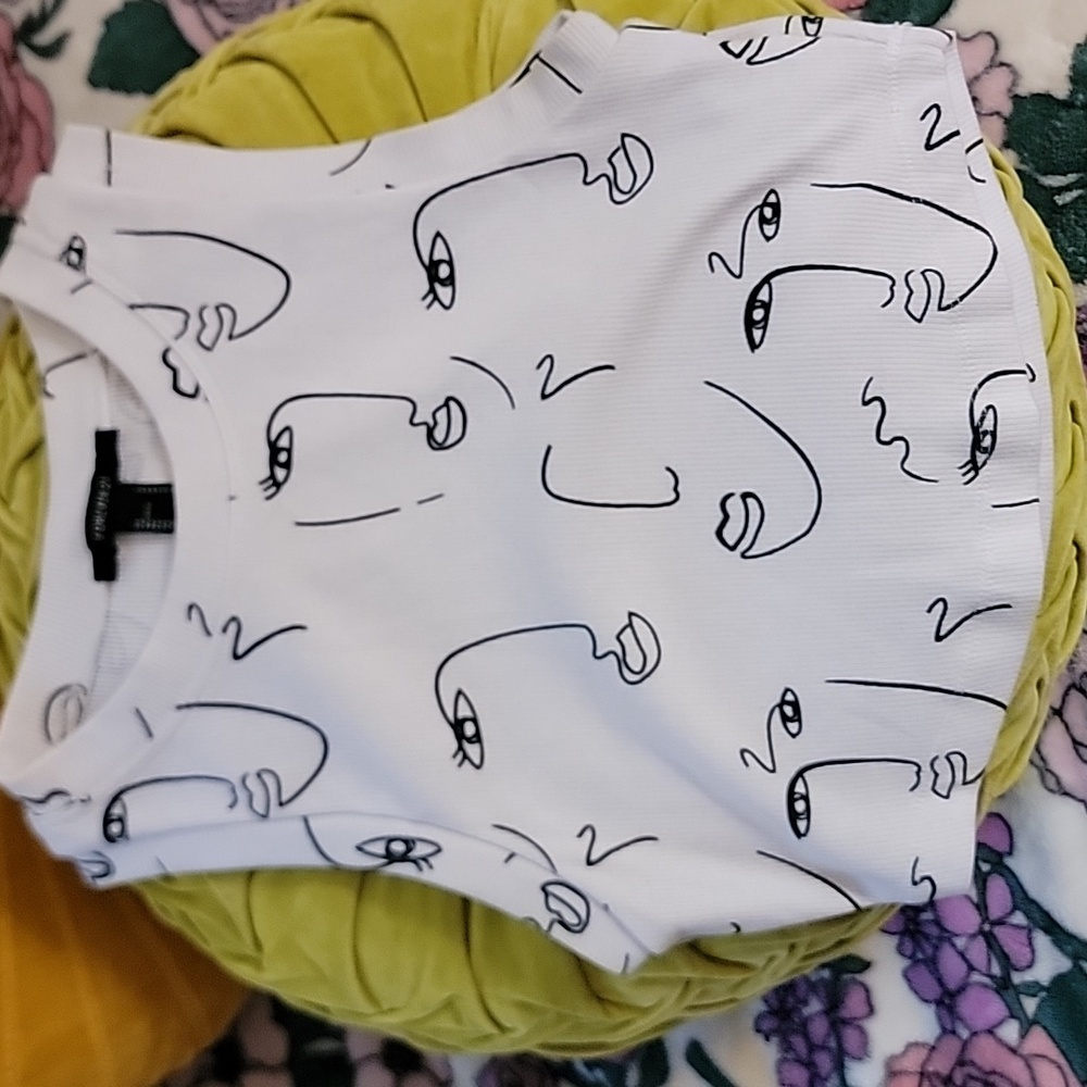 Forever 21 Portrait Print Crop Top